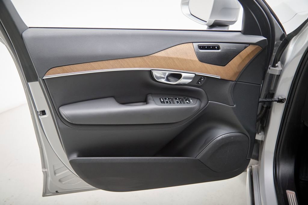 Certified 2023 Volvo XC90 B6 Plus w/ Protection Package Premier image 10