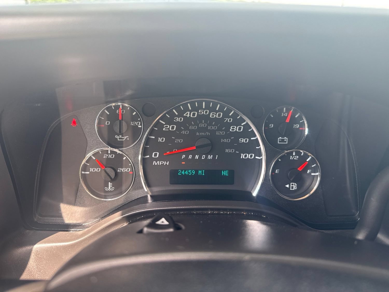 Used 2025 Chevrolet Express 2500 Extended w/ Driver Convenience Package RWD image 21