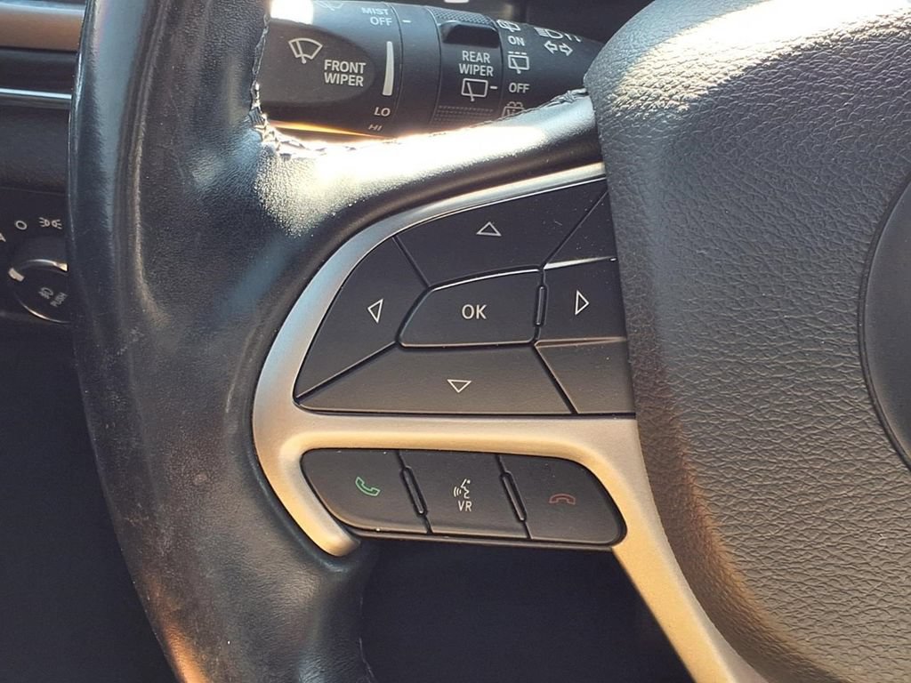 Used 2020 Jeep Grand Cherokee Limited w/ Luxury Group II RWD image 16