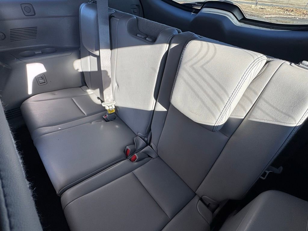 Used 2016 Toyota Highlander XLE image 22