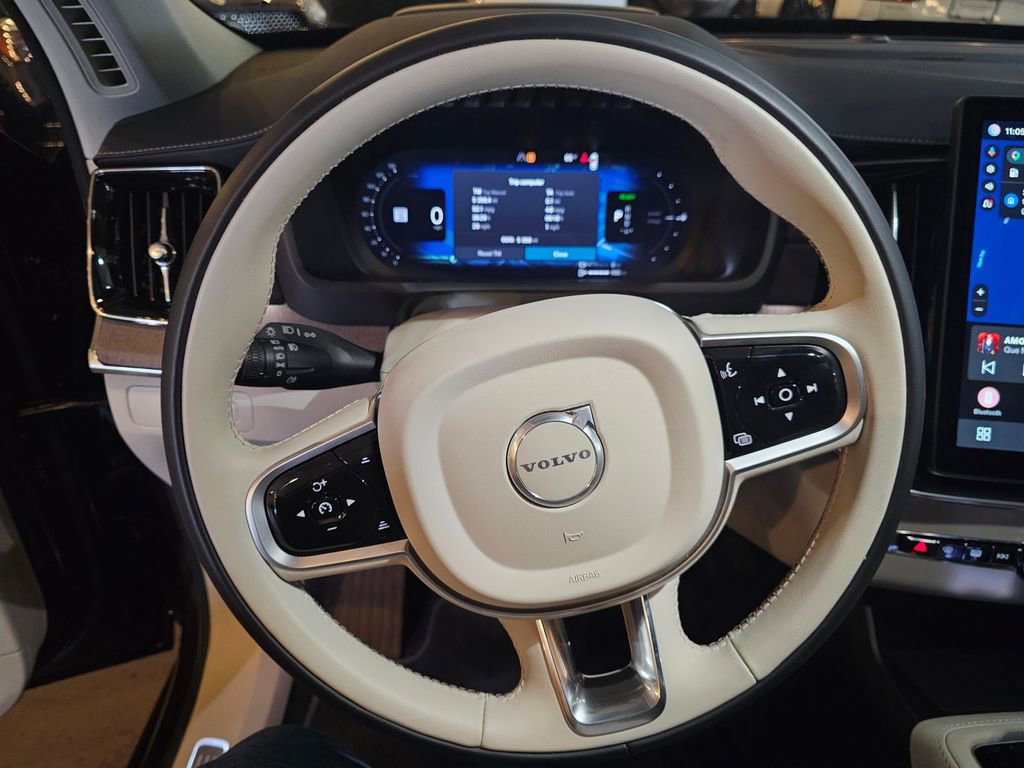 Certified 2025 Volvo XC90 T8 Ultra image 21