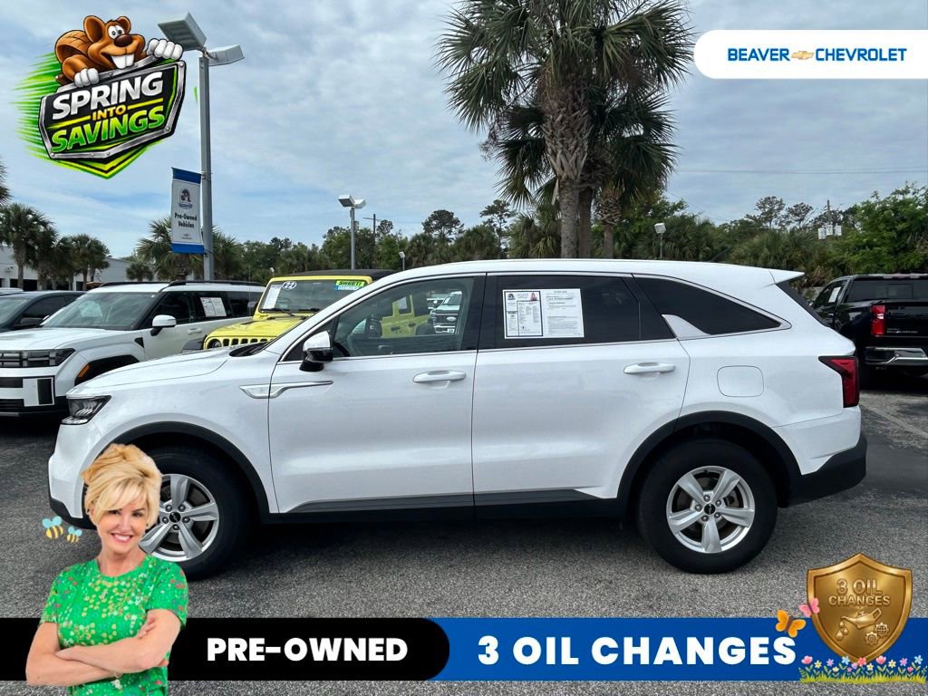 Used 2023 Kia Sorento LX image 4