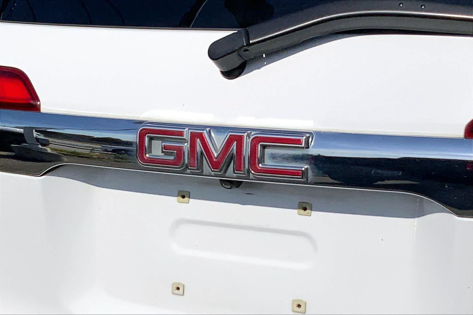 Used 2019 GMC Acadia SLE FWD image 27