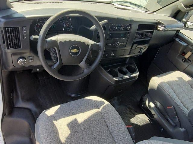 New 2026 Chevrolet Express 2500 Extended w/ Communications Package RWD image 18