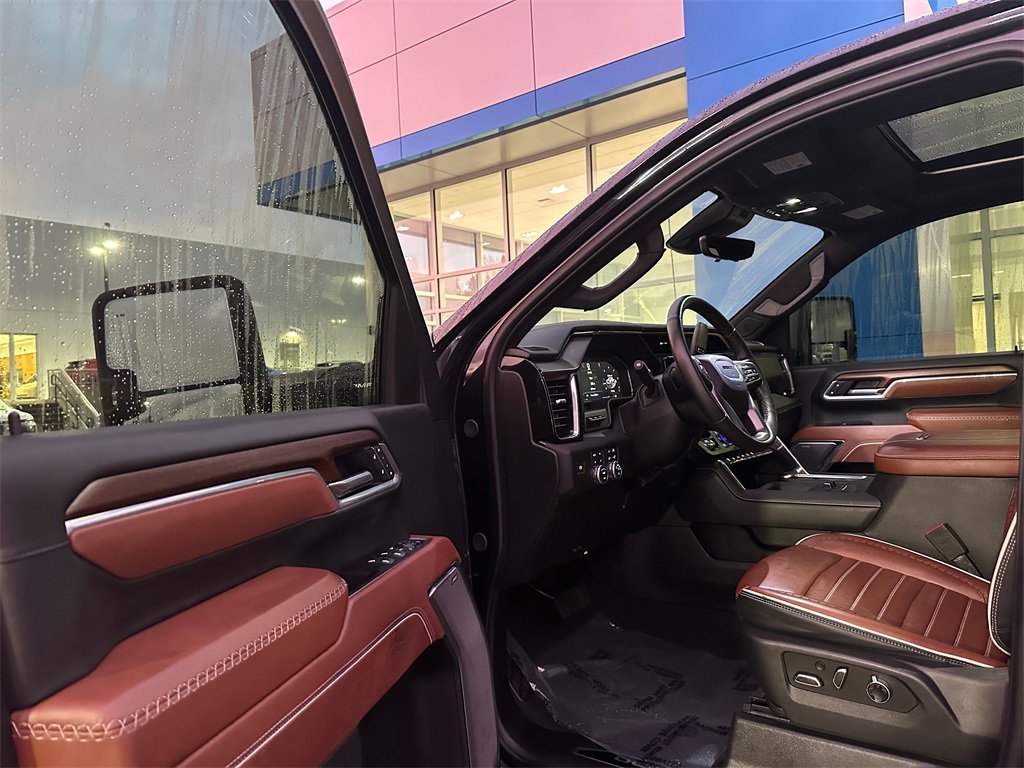 Used 2025 GMC Sierra 2500 Denali Ultimate image 20