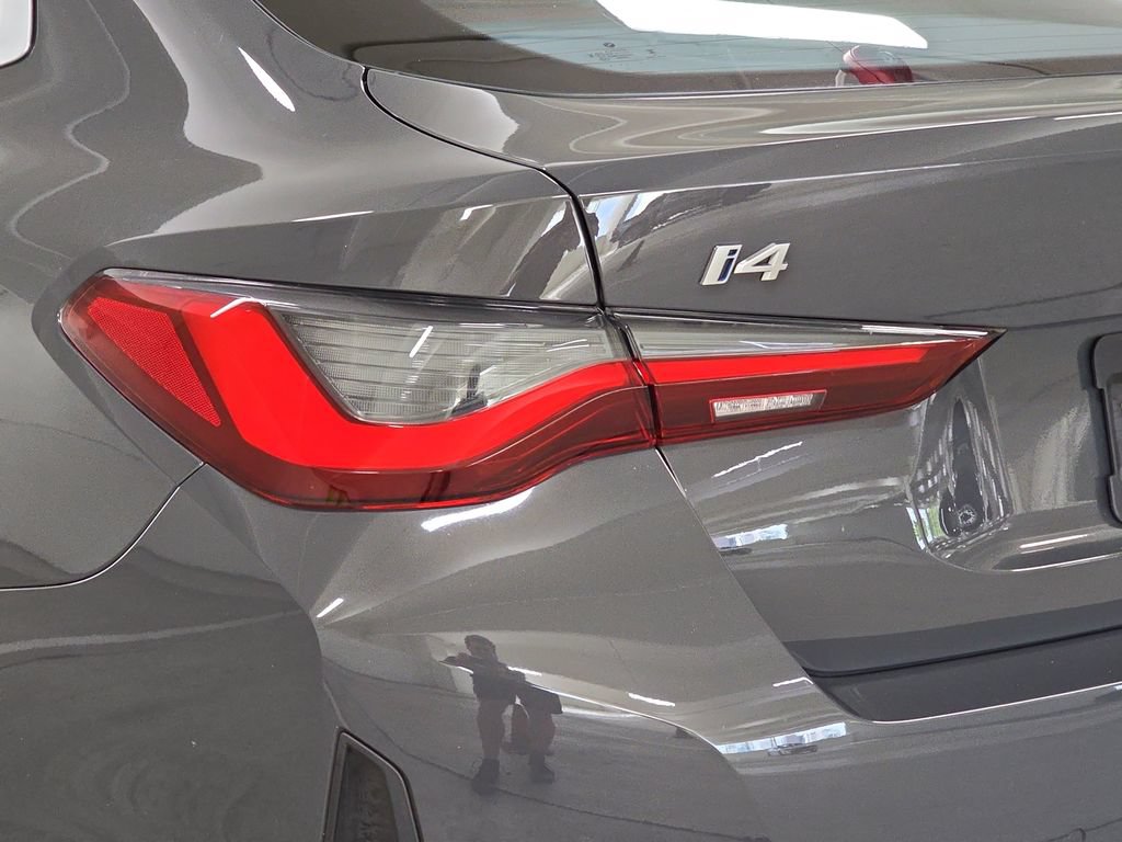 Used 2023 BMW i4 eDrive35 RWD image 33