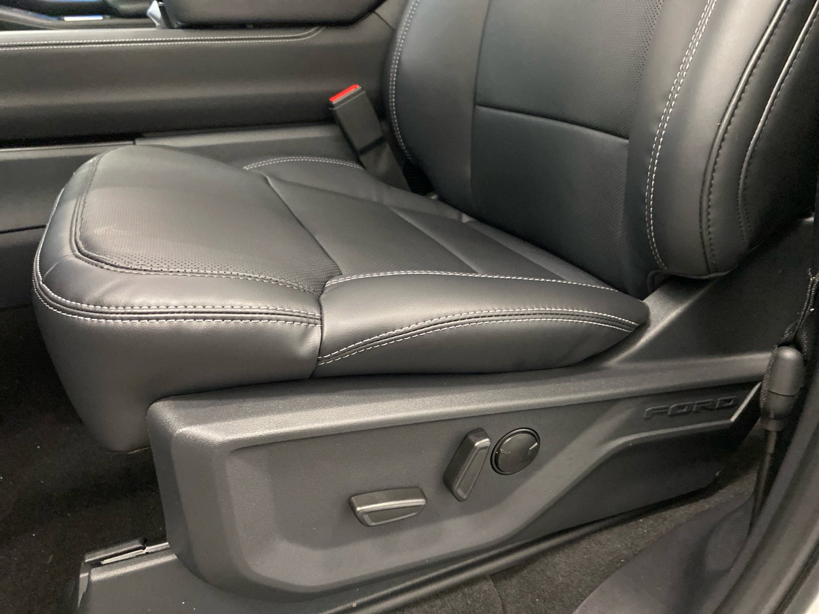 New 2026 Ford Expedition Platinum image 50