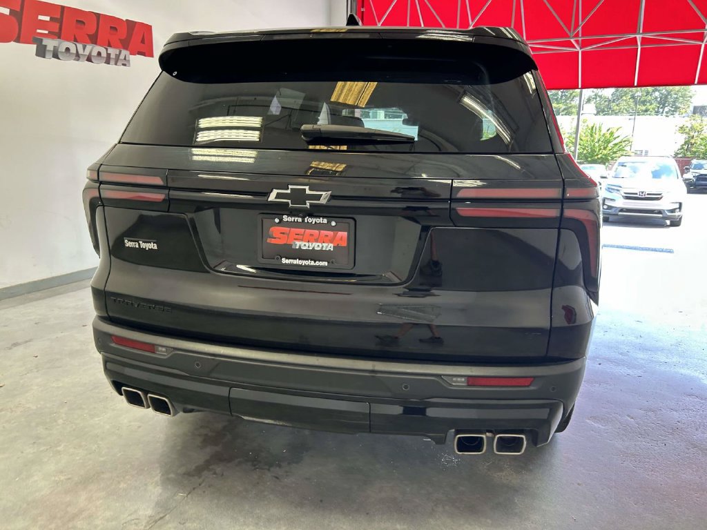 Used 2024 Chevrolet Traverse LT w/ Enhanced Driving Package FWD image 4