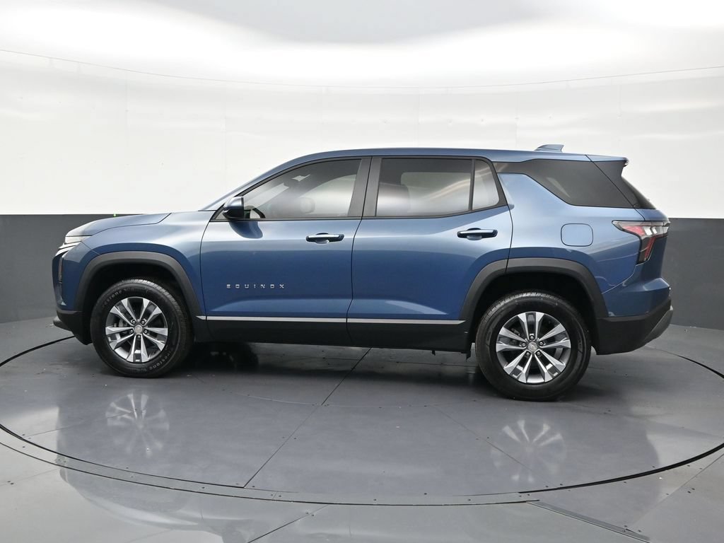 Used 2026 Chevrolet Equinox LT FWD image 2