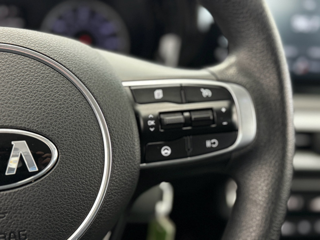 Used 2021 Kia K5 LX image 18