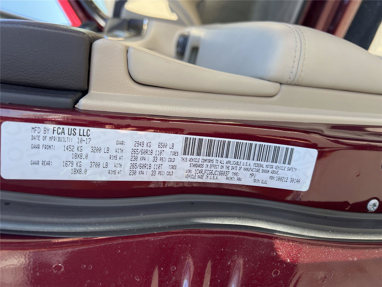 Used 2018 Jeep Grand Cherokee Overland AWD/4WD image 23