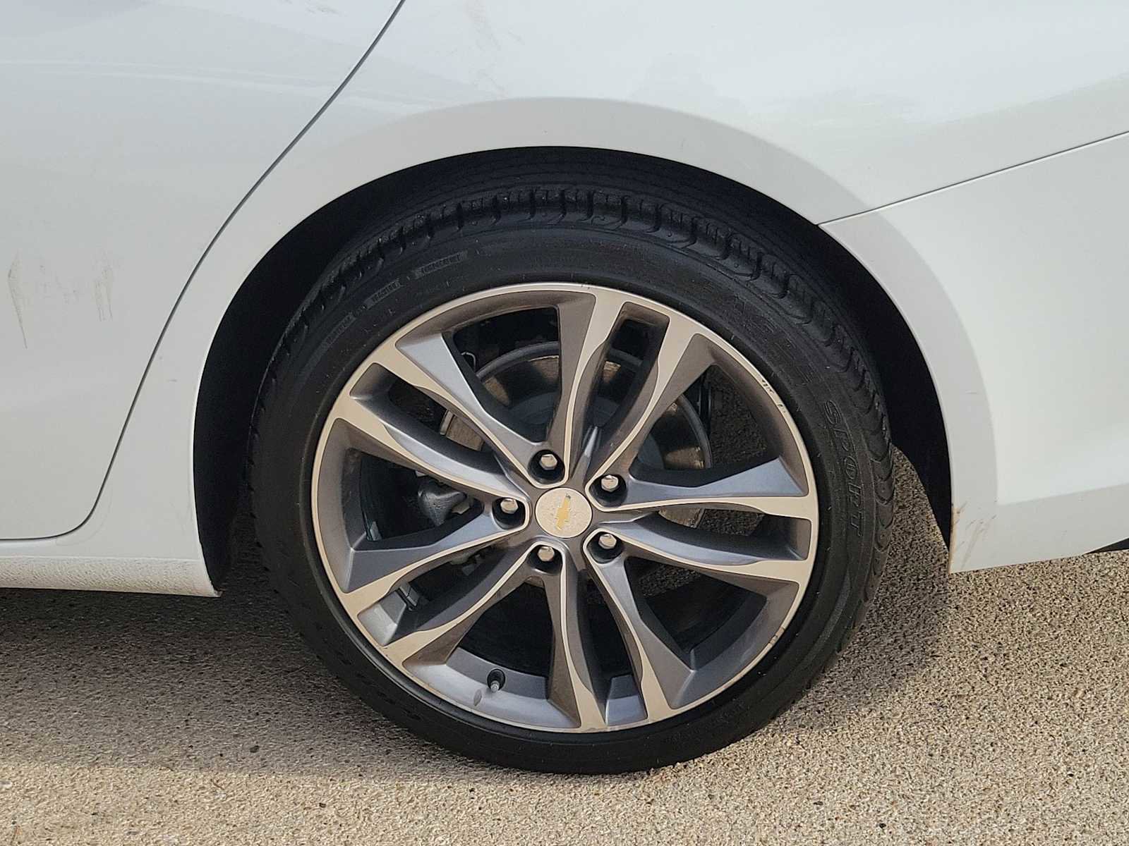 Used 2024 Chevrolet Malibu LT FWD image 12
