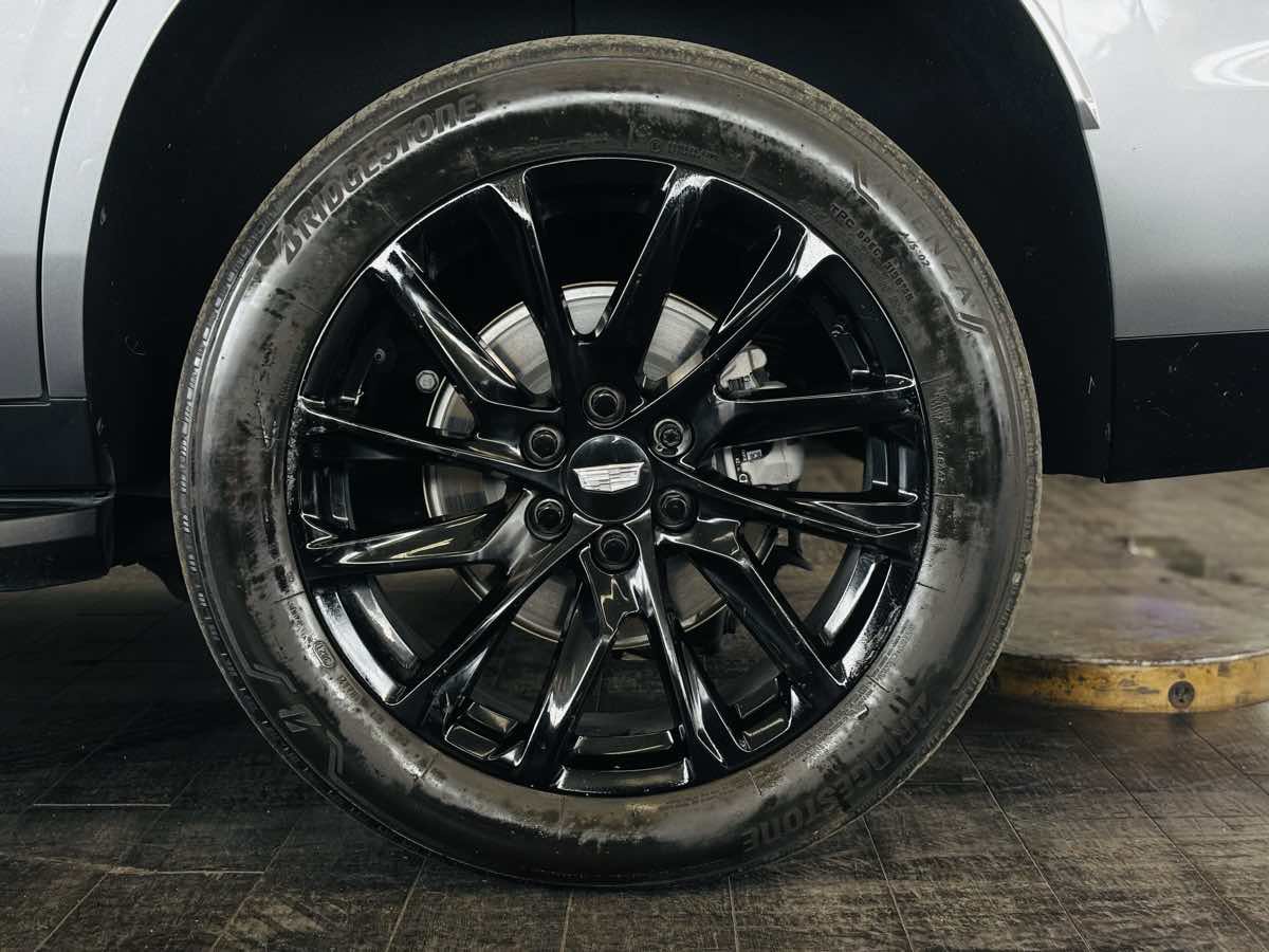 Used 2022 Cadillac Escalade Luxury AWD/4WD image 26