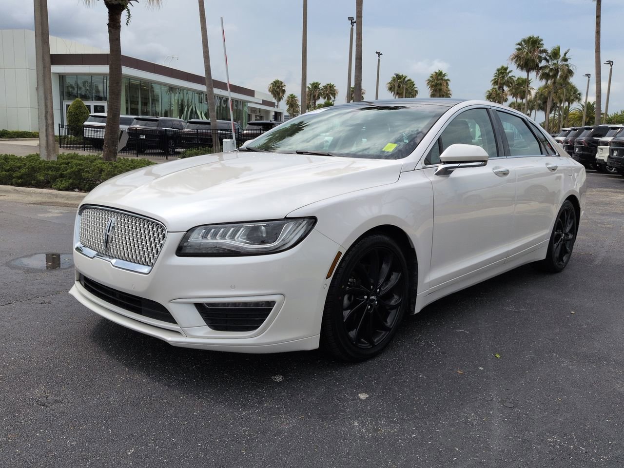 Certified 2020 Lincoln MKZ Reserve w/ Monochromatic Package AWD/4WD image 8