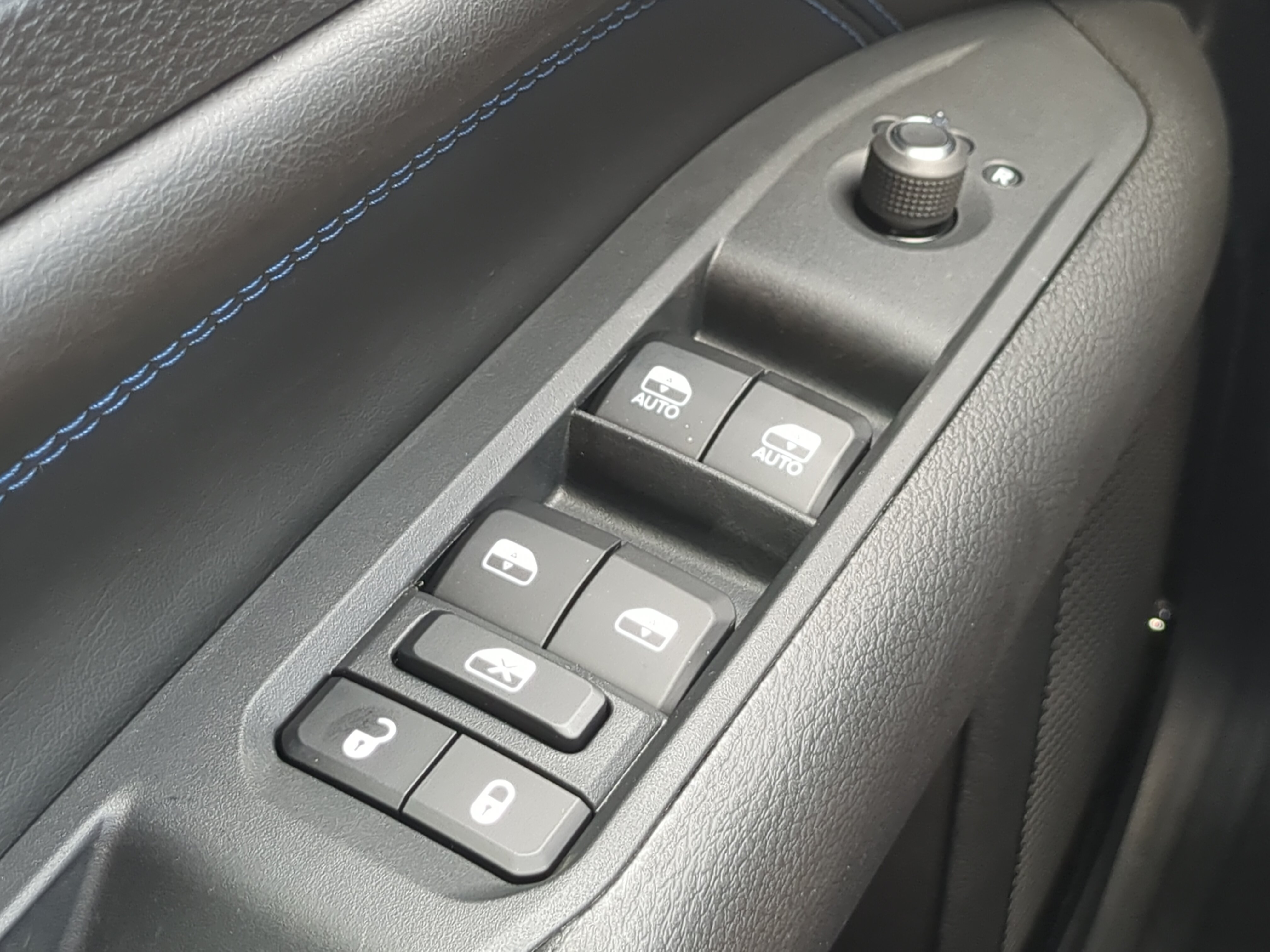 New 2026 Jeep Compass Latitude AWD/4WD image 20