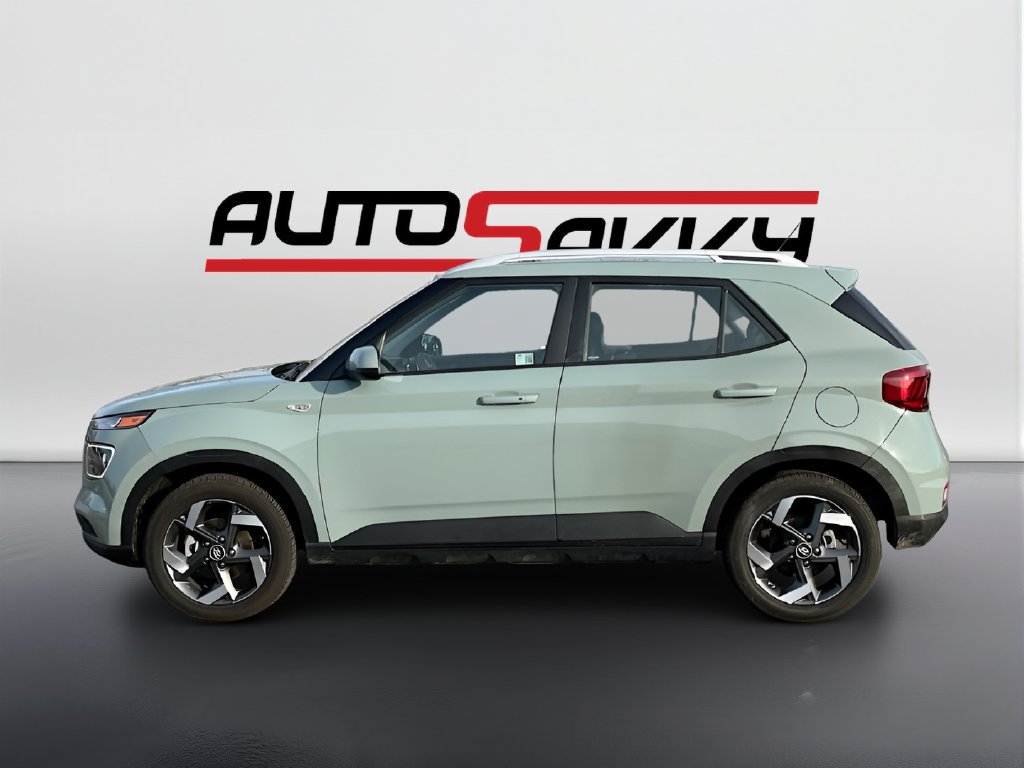 Used 2025 Hyundai Venue Limited FWD image 4