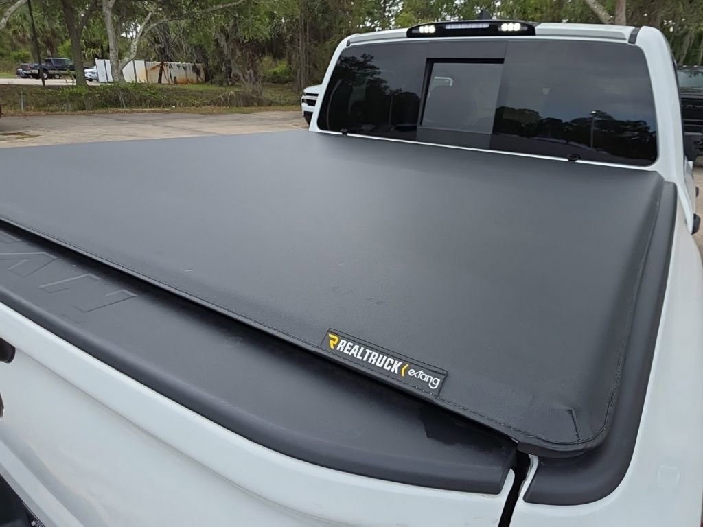 Used 2023 Nissan Titan SV w/ SV Convenience Package image 13