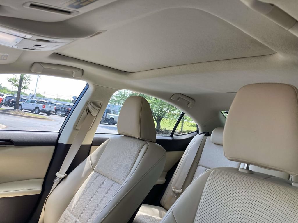 Used 2018 Lexus ES 350 w/ Luxury Package w/Wood Trim FWD image 13