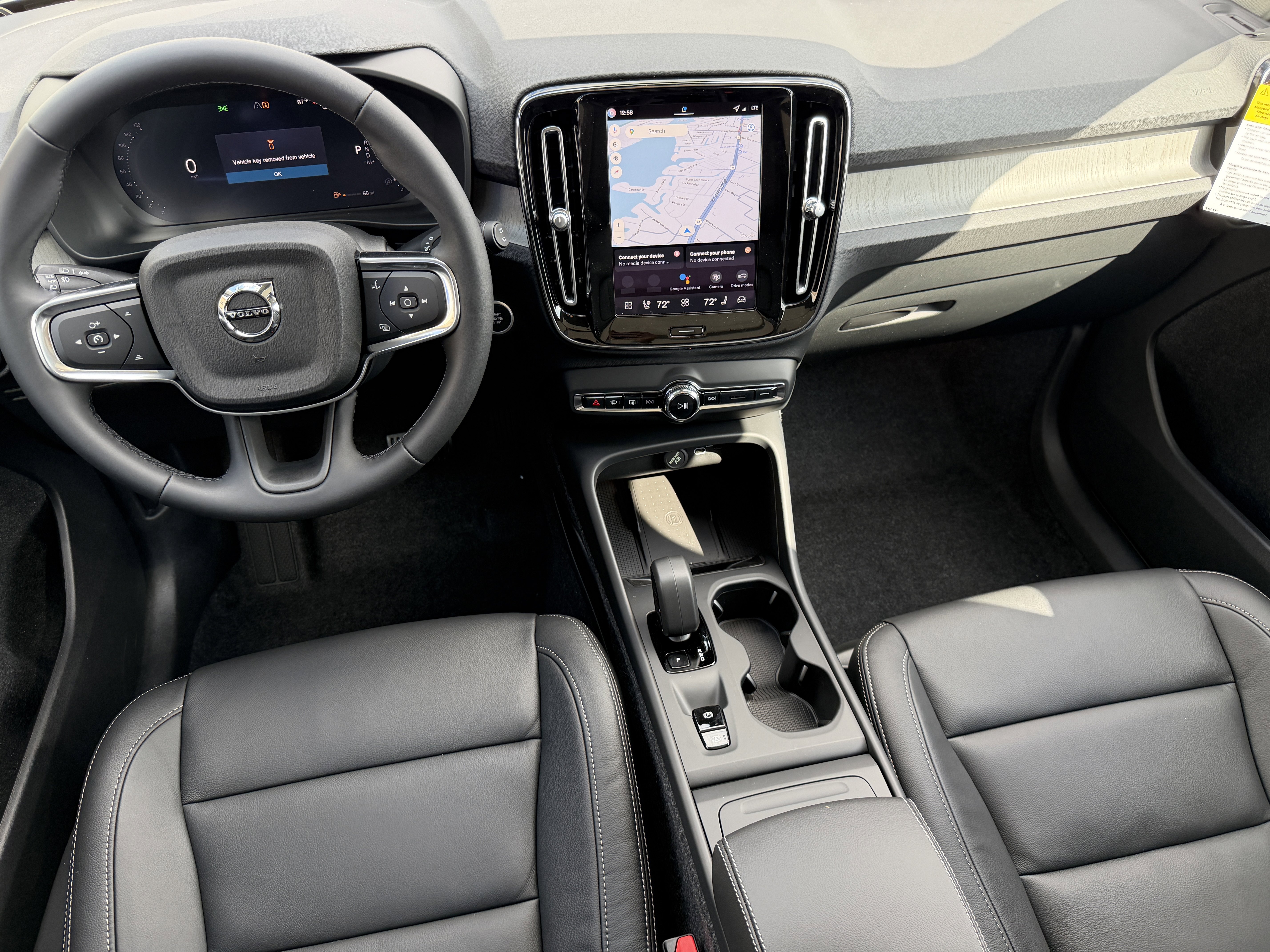 New 2026 Volvo XC40 B5 Core w/ Protection Package image 15