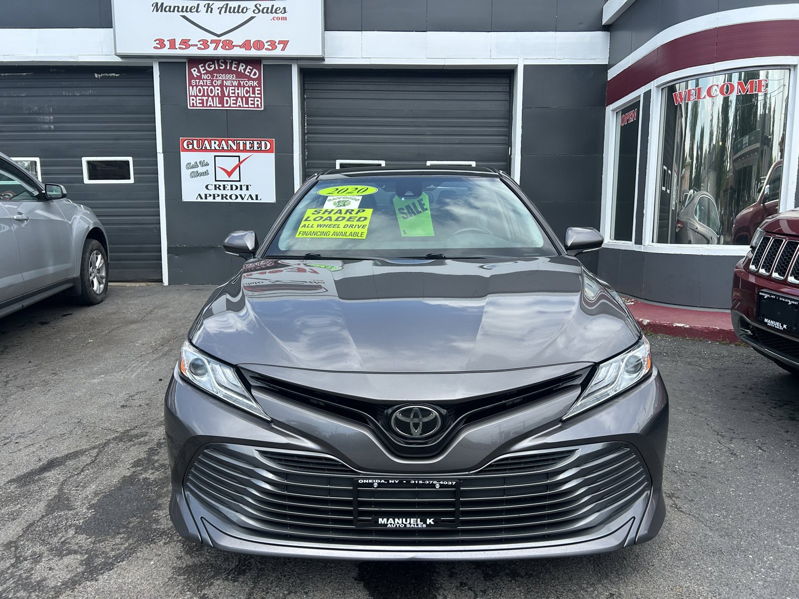 Used 2020 Toyota Camry XLE AWD/4WD image 2