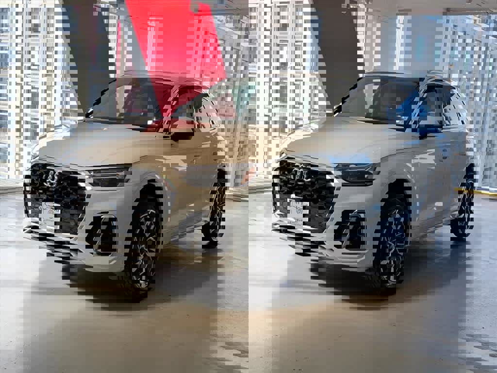 Used 2023 Audi Q5 2.0T Premium w/ Convenience Package image 1