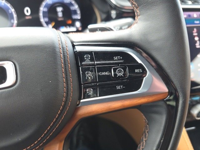 Used 2024 Jeep Grand Cherokee L Summit image 21