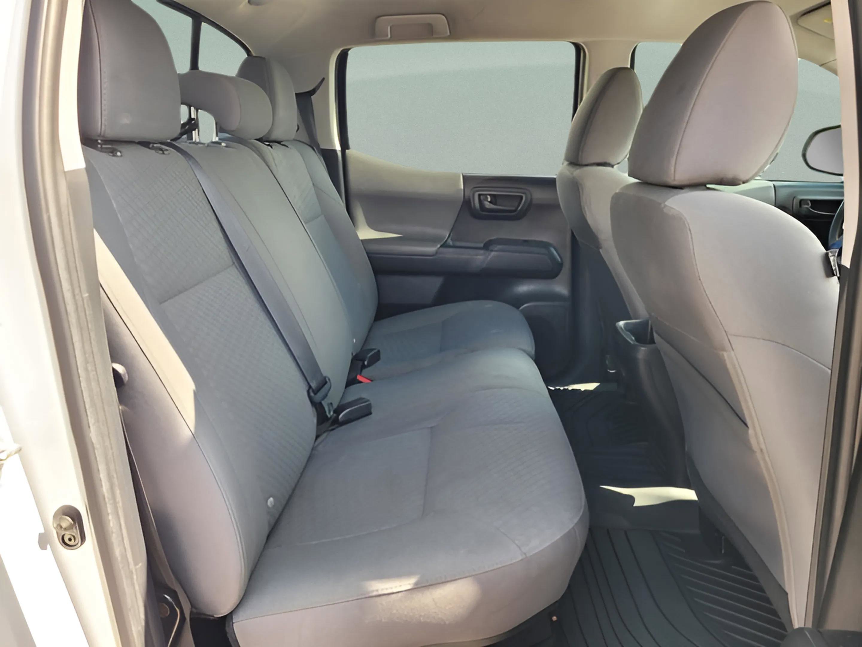 Used 2022 Toyota Tacoma SR image 14