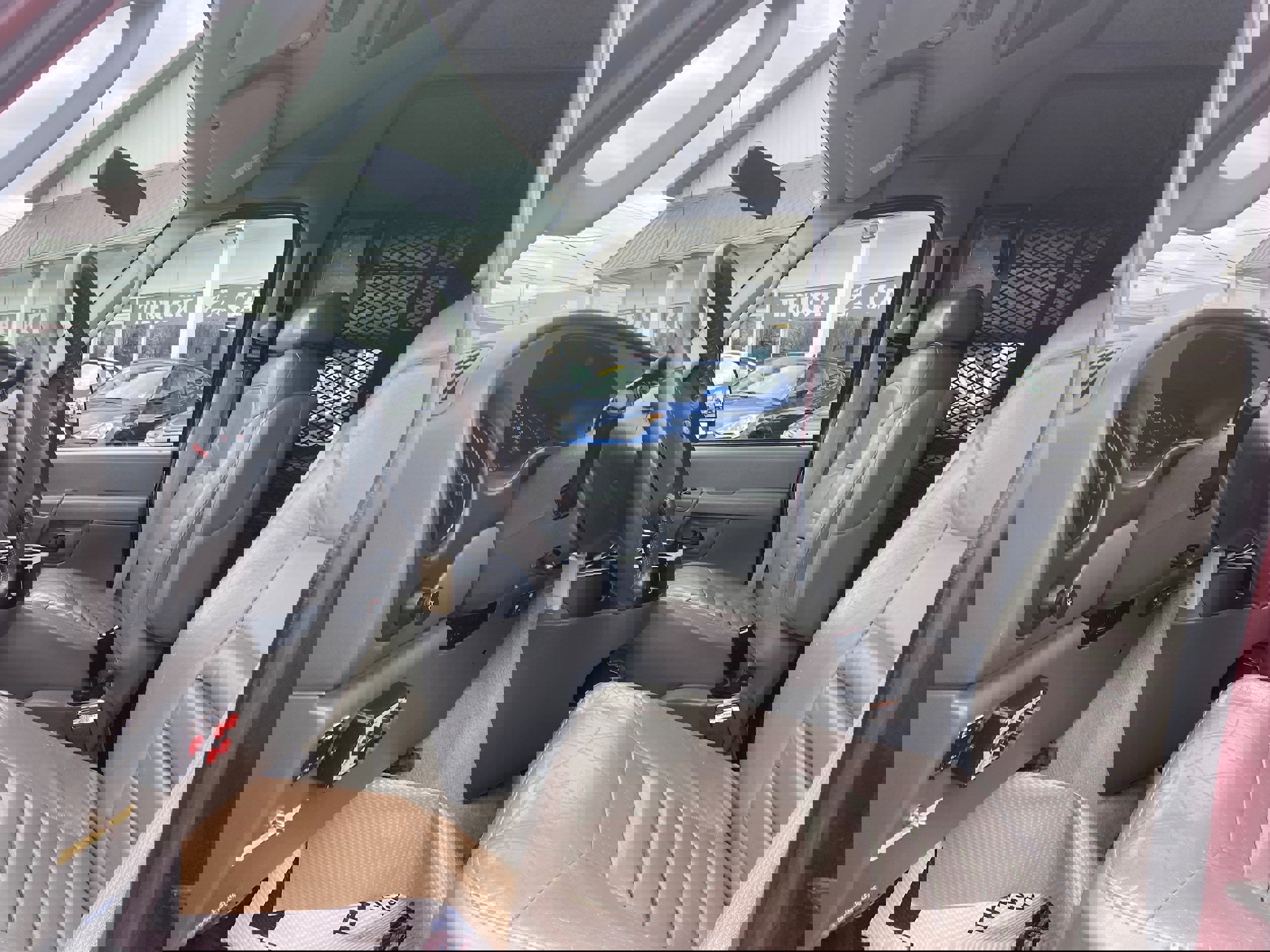 Used 2006 Ford E-250 and Econoline 250 RWD image 9