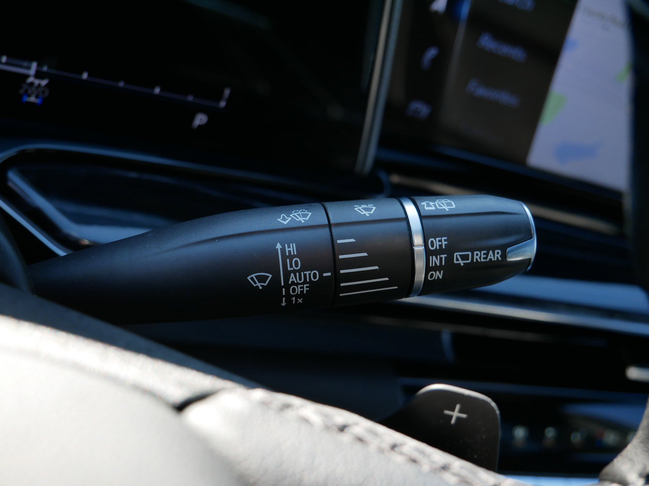 Used 2022 Cadillac Escalade ESV Sport w/ Touring Package AWD/4WD image 32