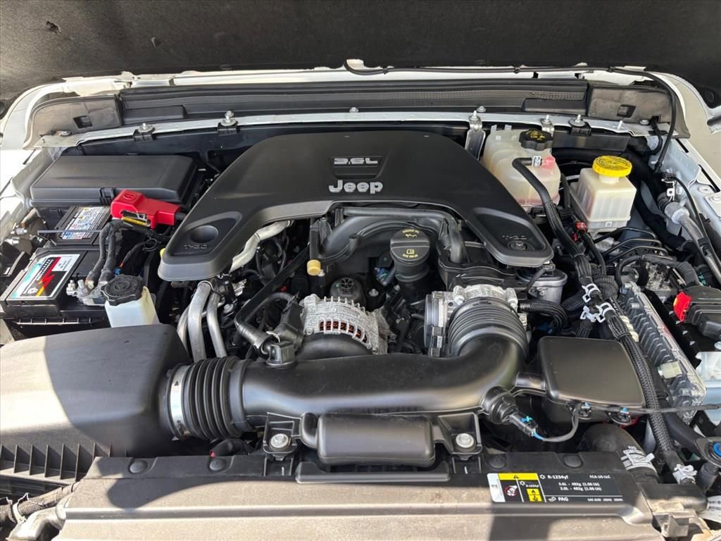 Used 2020 Jeep Gladiator Overland AWD/4WD image 29