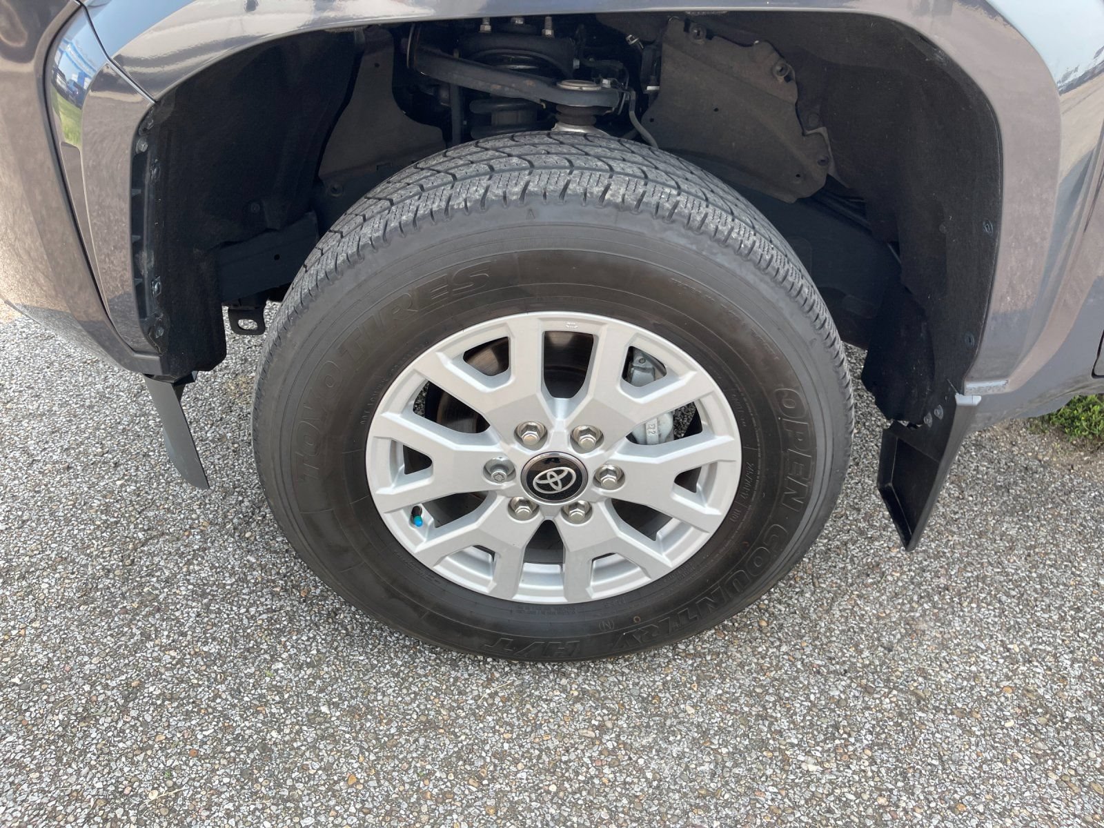 Used 2024 Toyota Tacoma SR5 AWD/4WD image 30