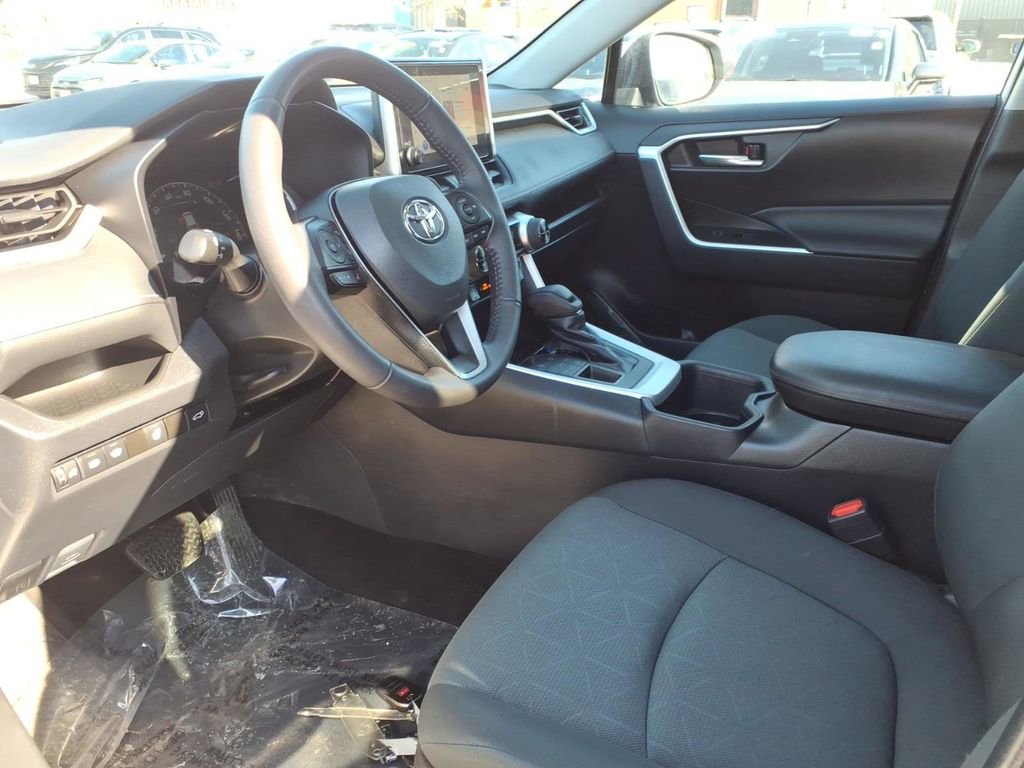 Certified 2023 Toyota RAV4 XLE w/ Convenience Package image 15