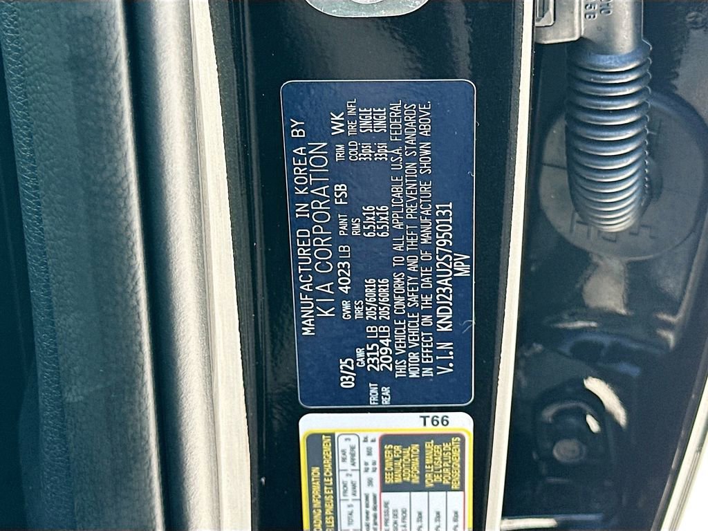 Certified 2025 Kia Soul LX w/ LX Technology Package image 28