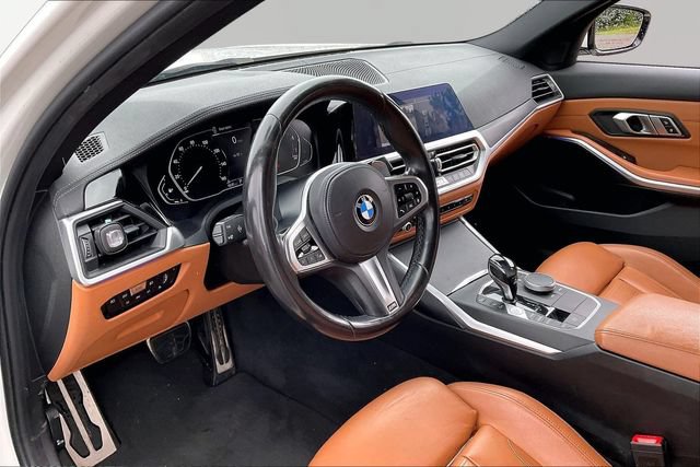 Used 2021 BMW 330i Sedan w/ M Sport Package RWD image 12
