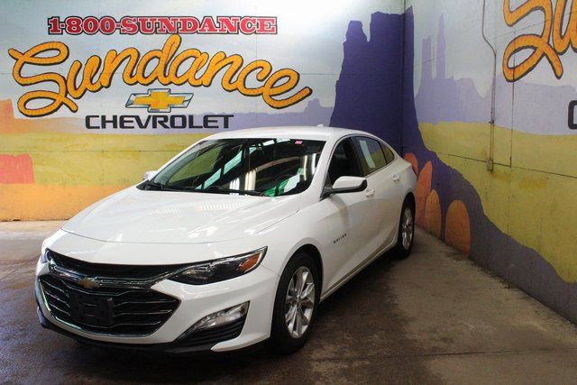 Used 2022 Chevrolet Malibu LT FWD image 2