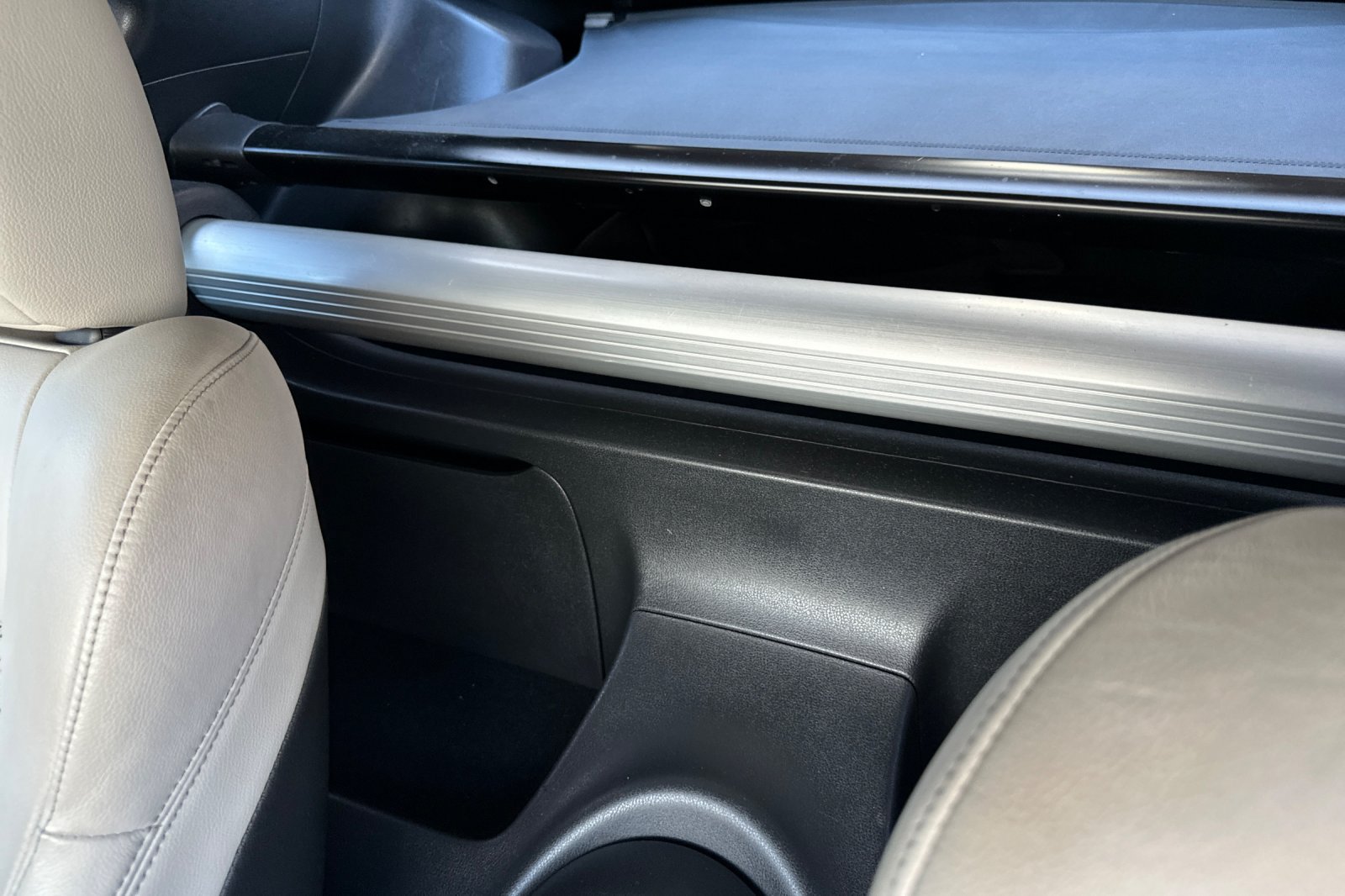 Used 2011 Nissan 370Z Touring w/ Sport Pkg RWD image 14