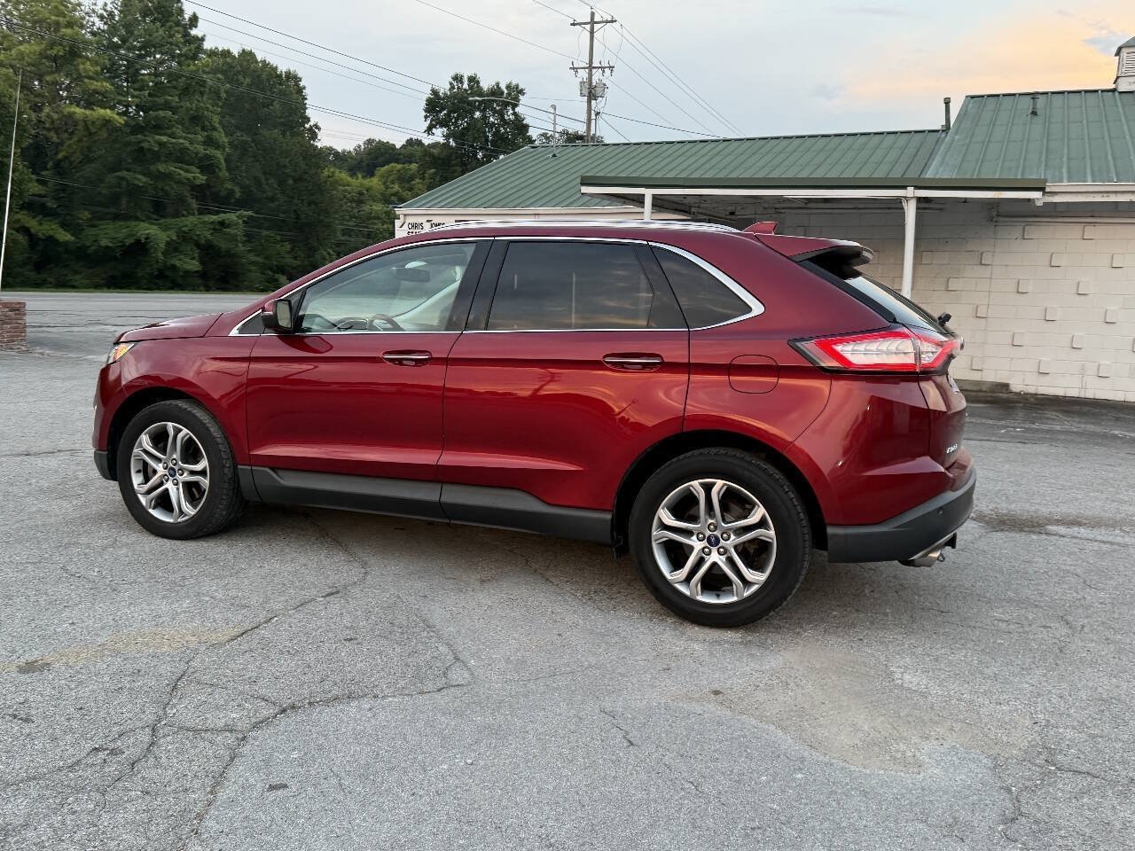 Used 2016 Ford Edge Titanium w/ Technology Package AWD/4WD image 5