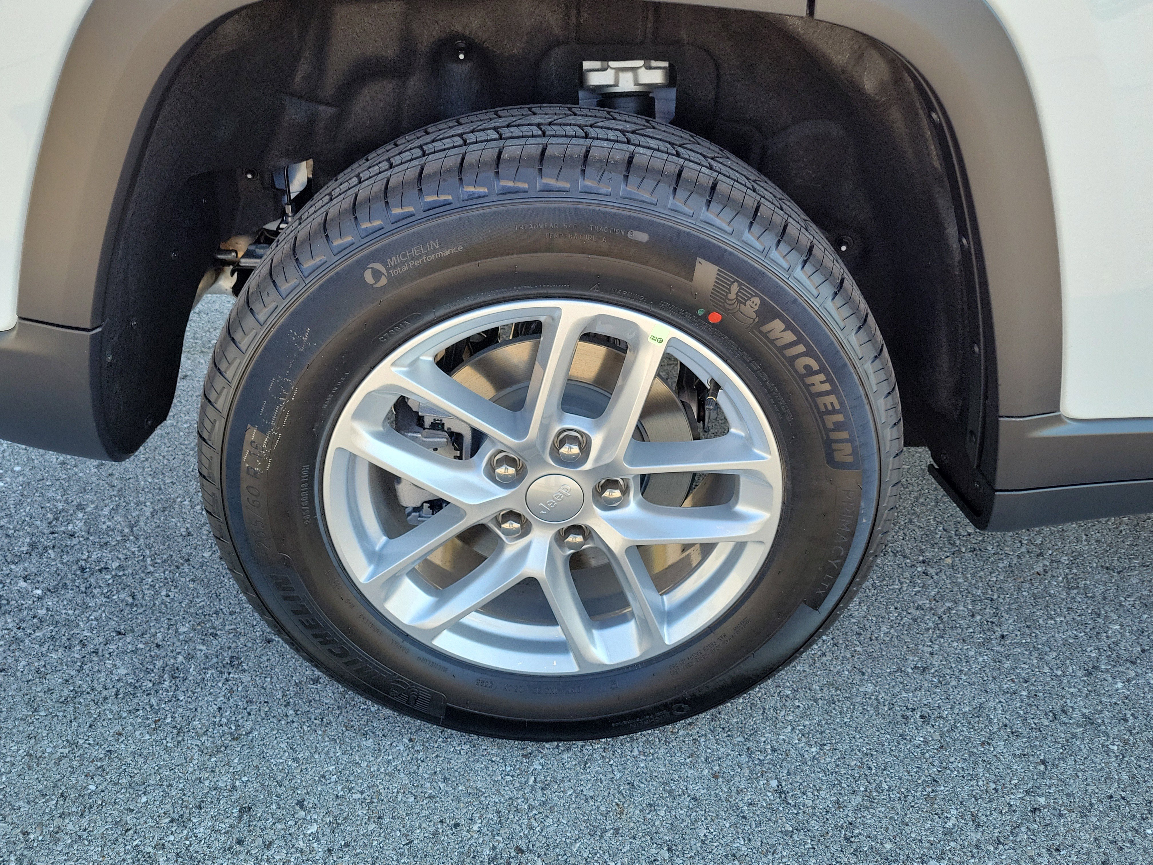 New 2025 Jeep Grand Cherokee Laredo X image 5