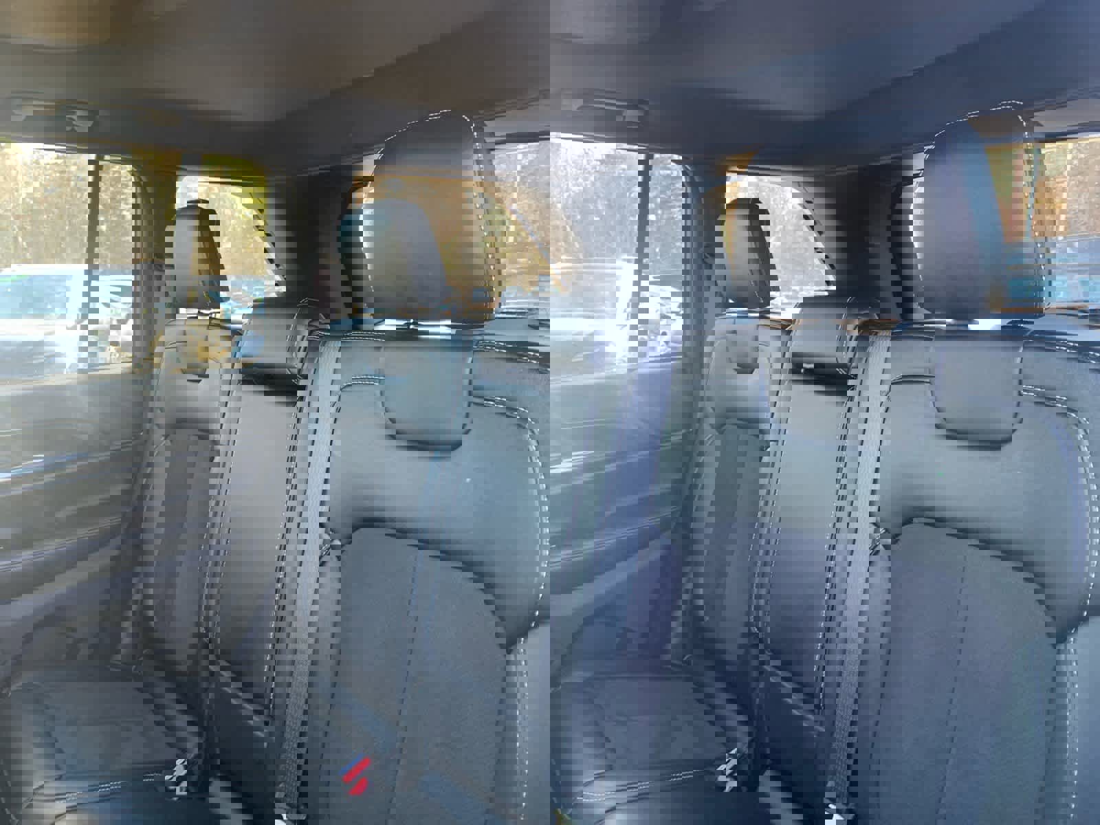 Used 2023 Jeep Grand Cherokee Altitude image 31