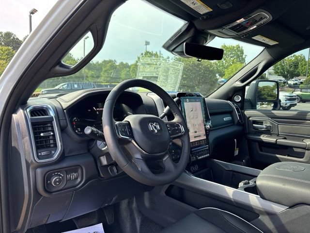 New 2026 RAM 4500 4x4 Crew Cab DRW w/ Laramie Trim Package image 16