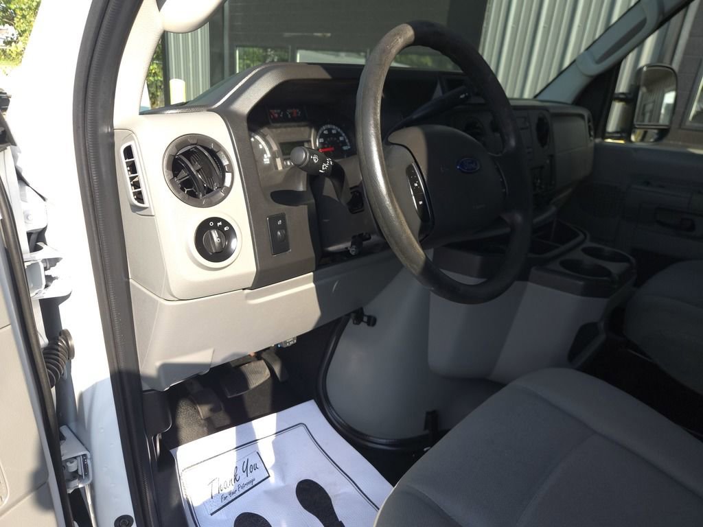 Used 2016 Ford E-350 and Econoline 350 Super Duty w/ Power Windows & Locks Group image 15