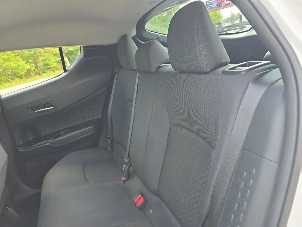 Used 2021 Toyota C-HR LE FWD image 35