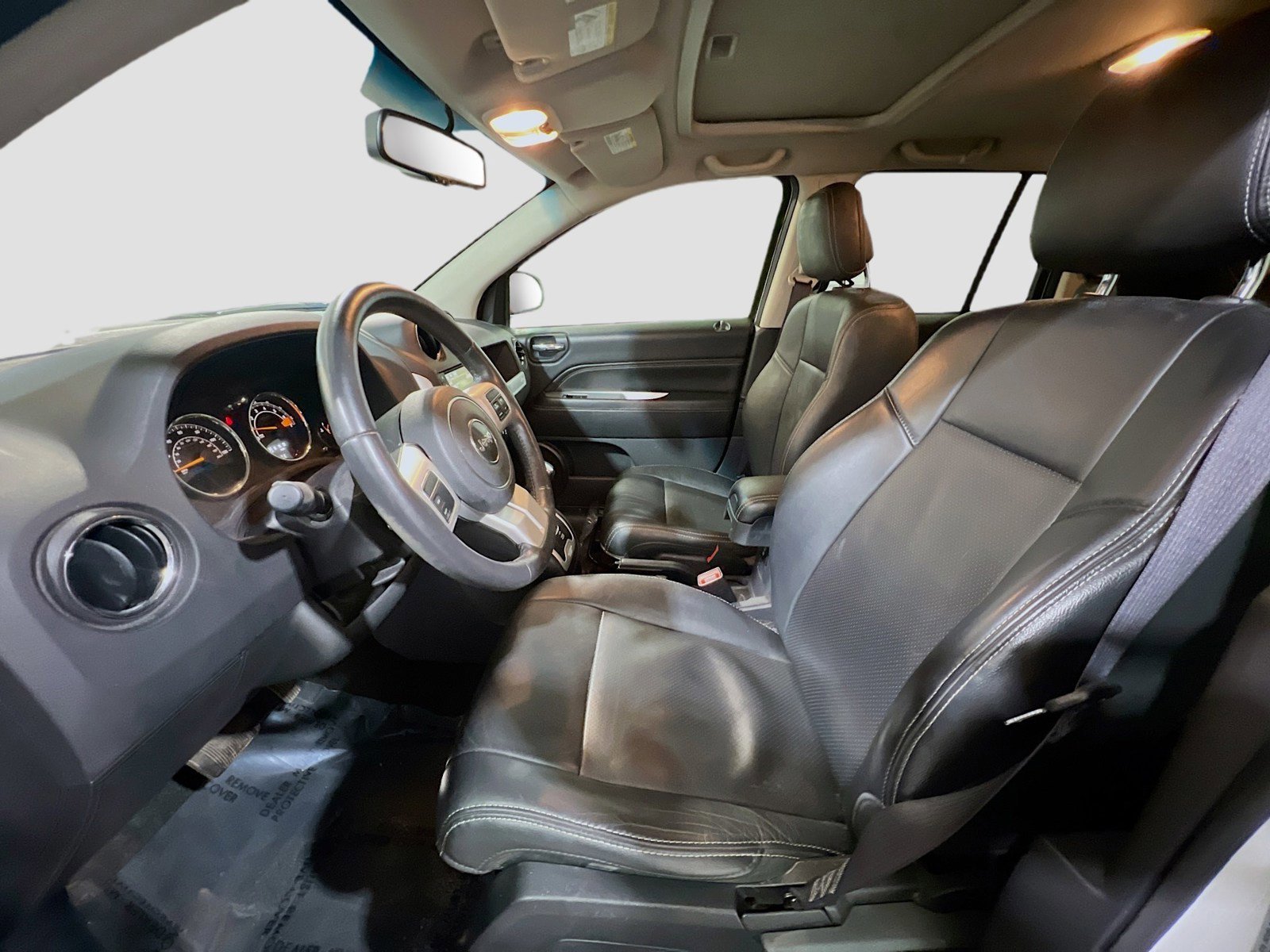 Used 2017 Jeep Compass High Altitude AWD/4WD image 14