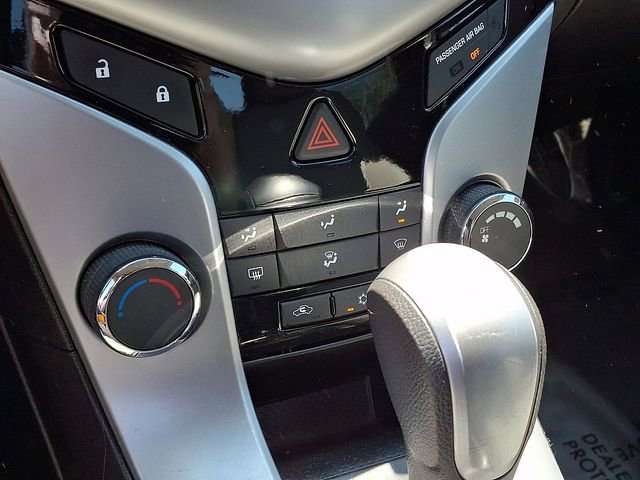 Used 2011 Chevrolet Cruze LT FWD image 18