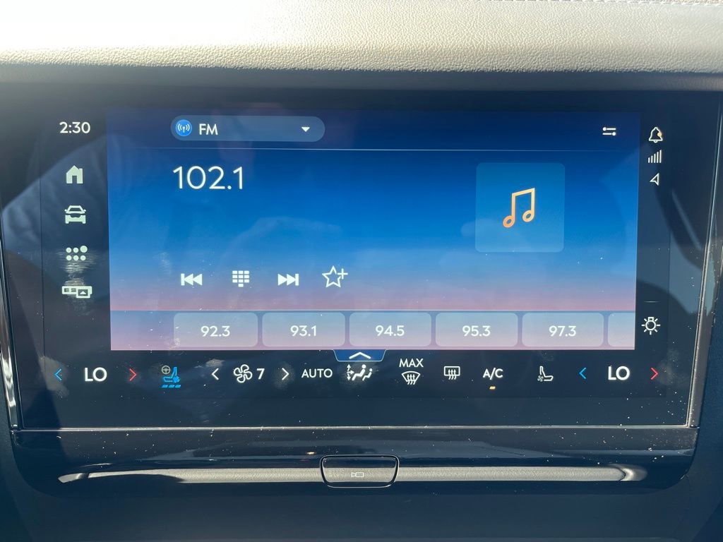 New 2025 Lincoln Navigator L Reserve w/ Jet Appearance Package image 8