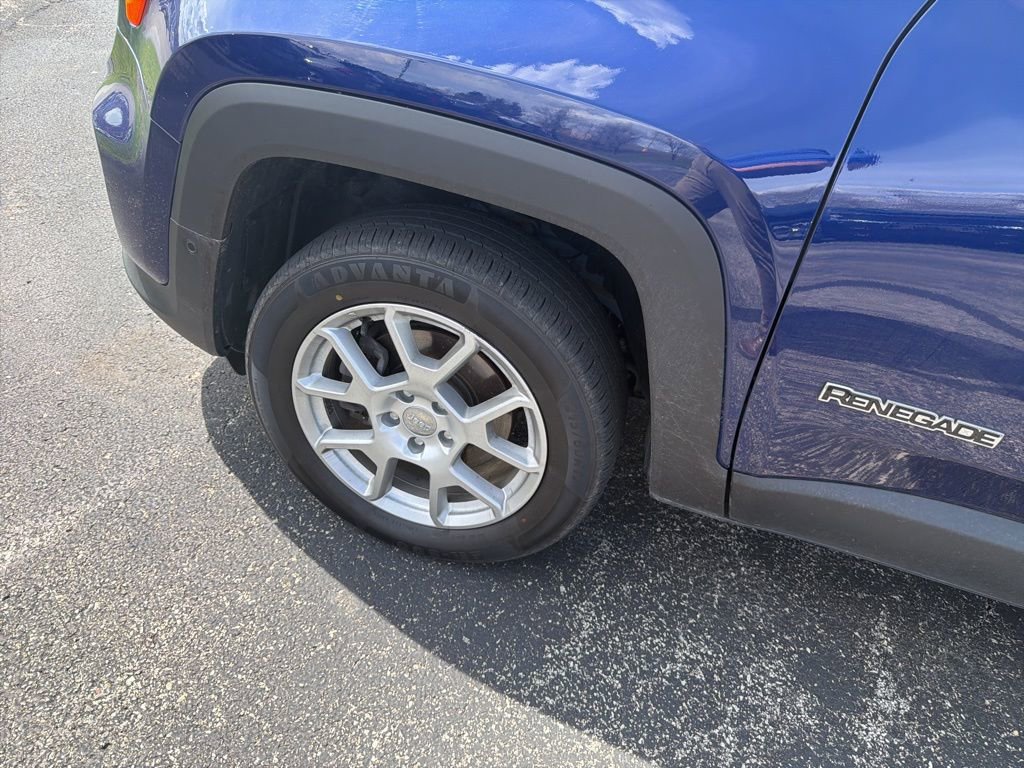 Used 2021 Jeep Renegade Latitude w/ Luxury Group I image 8