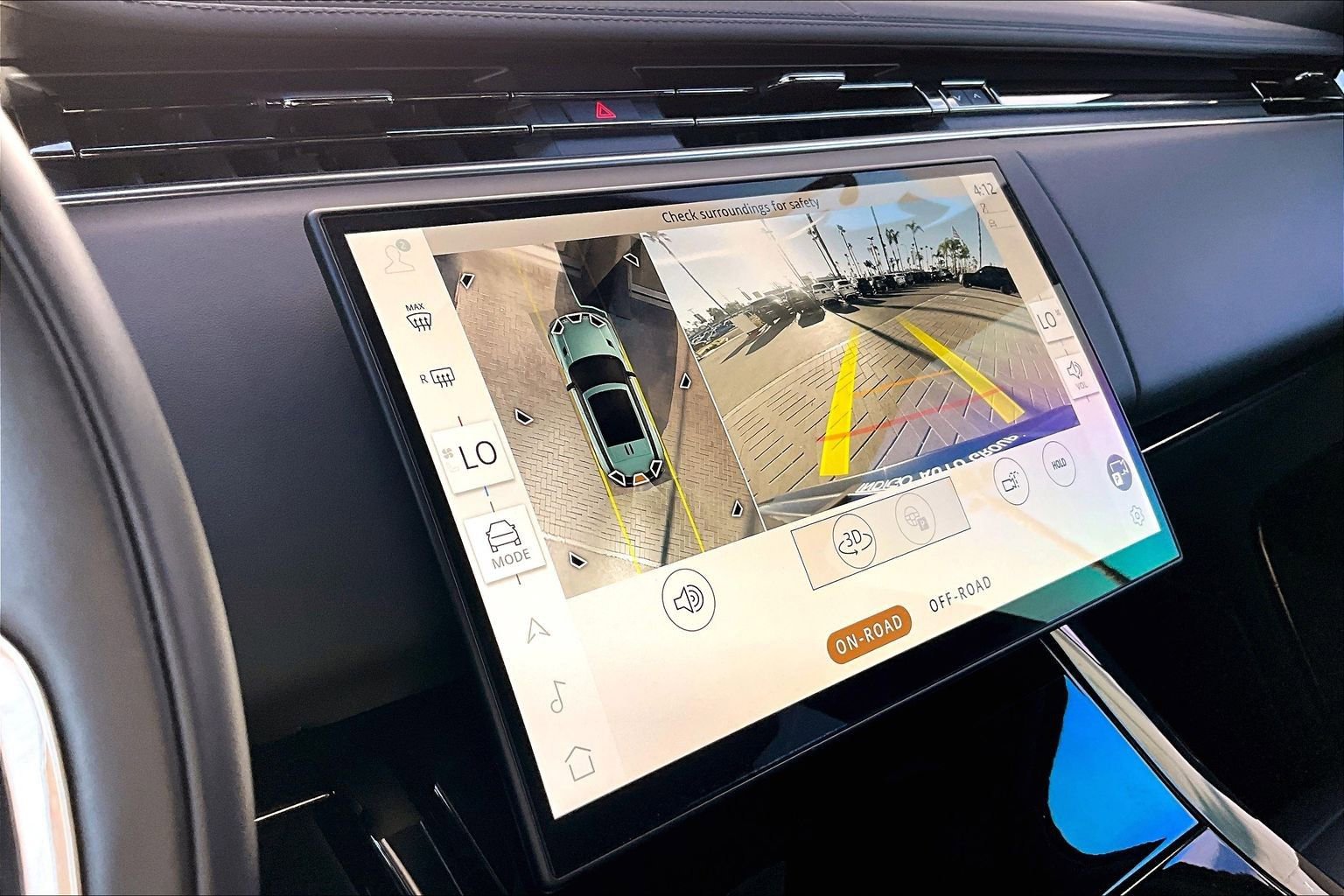 Used 2025 Land Rover Range Rover Sport Dynamic SE image 21