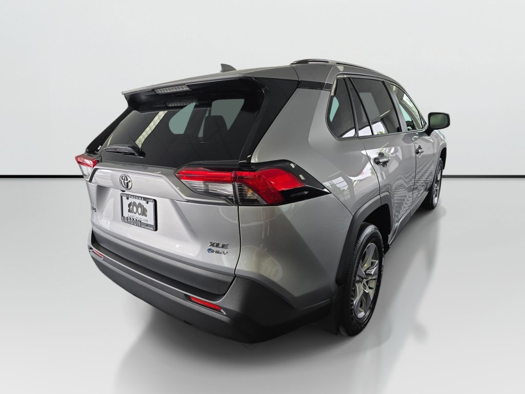 Used 2025 Toyota RAV4 XLE w/ Convenience Package AWD/4WD image 3