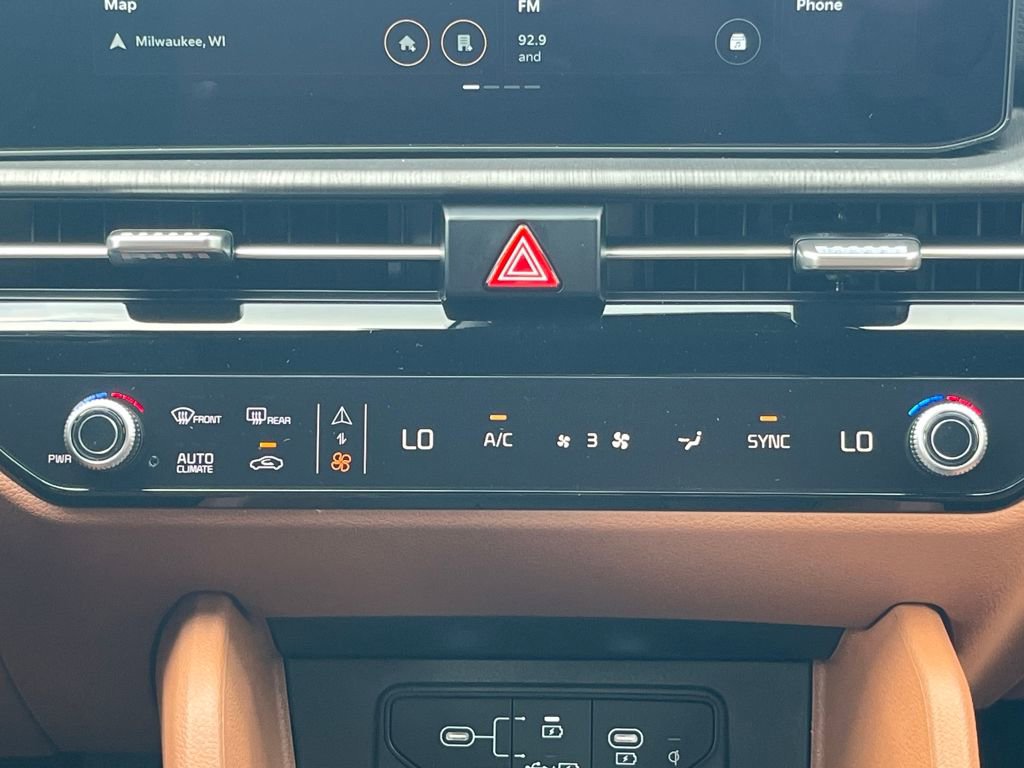 New 2026 Kia Sportage X-Line w/ X-Line Technology Package image 32