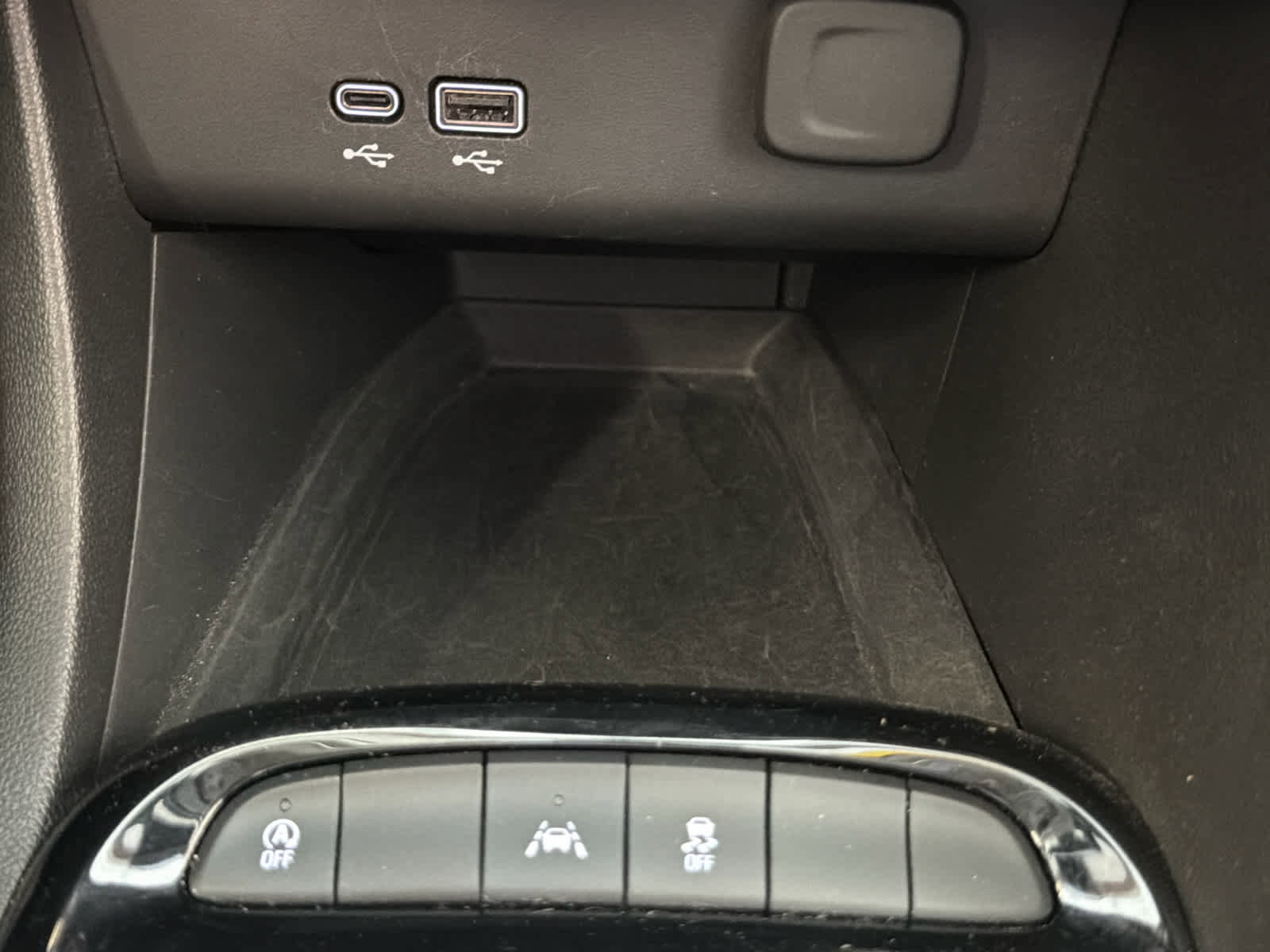 Used 2024 Buick Encore GX Sport Touring w/ Comfort Package image 47